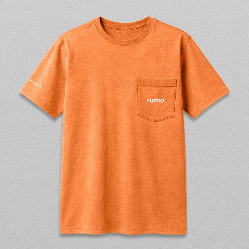 Camiseta com Bolso Unissex Laranja Camiseta com Bolso Unissex Laranja
