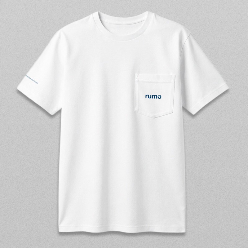 Camiseta com Bolso Unissex Branca Camiseta com Bolso Unissex Branca